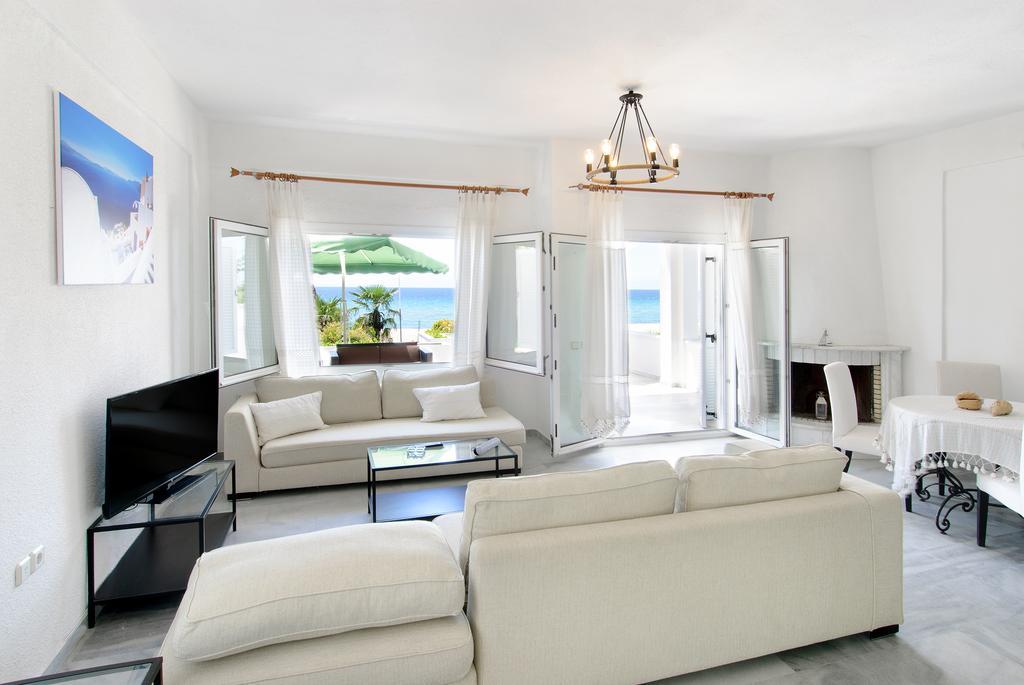Beach Front Villa Nea Kallikrateia エクステリア 写真