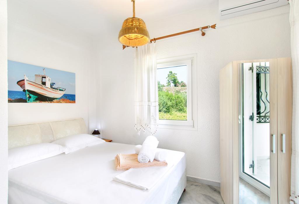 Beach Front Villa Nea Kallikrateia エクステリア 写真
